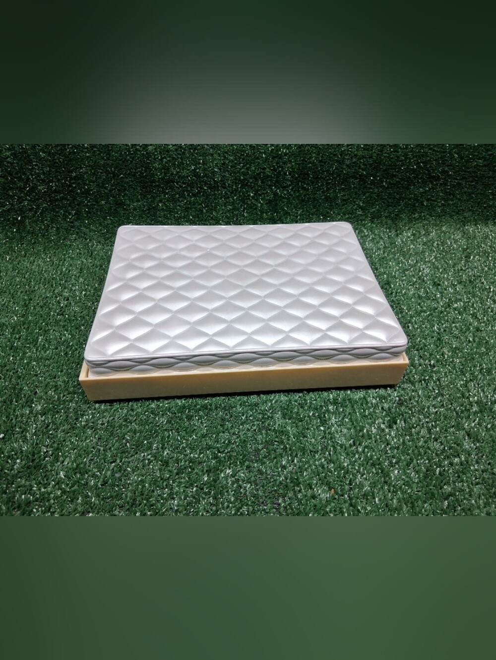 Rainbow High Doll House Furniture Bed  Mattress for 12" Doll Excellent